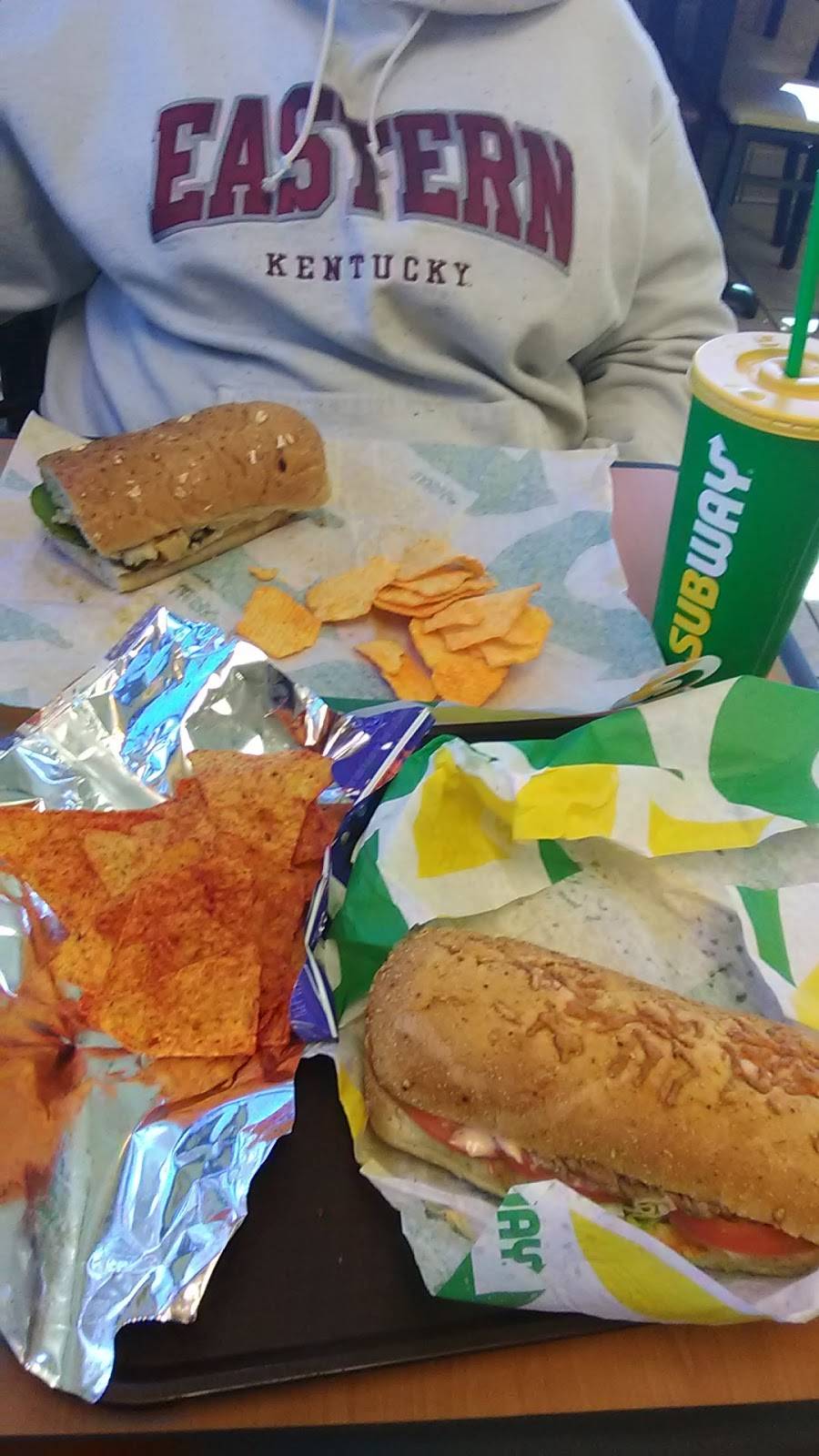 Subway | restaurant | 2161 Lexington Rd, Richmond, KY 40475, USA | 8596269441 OR +1 859-626-9441