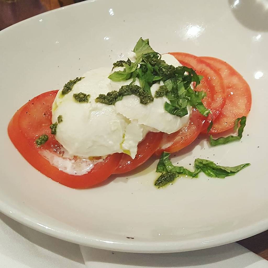 Mezza Notte Trattoria | restaurant | 11 Disera Dr, Thornhill, ON L4J 0A7, Canada | 9057070222 OR +1 905-707-0222