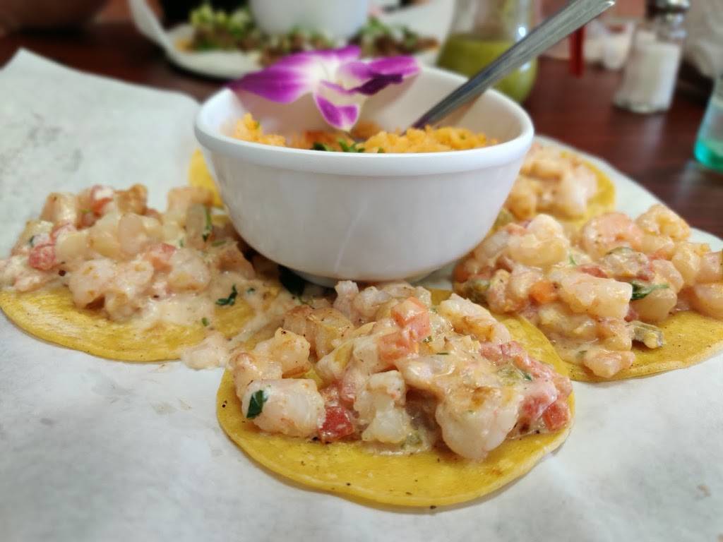 Tacos and Chelas Mexican kitchen | restaurant | 9902 Potranco Rd, San Antonio, TX 78251, USA | 2103849145 OR +1 210-384-9145