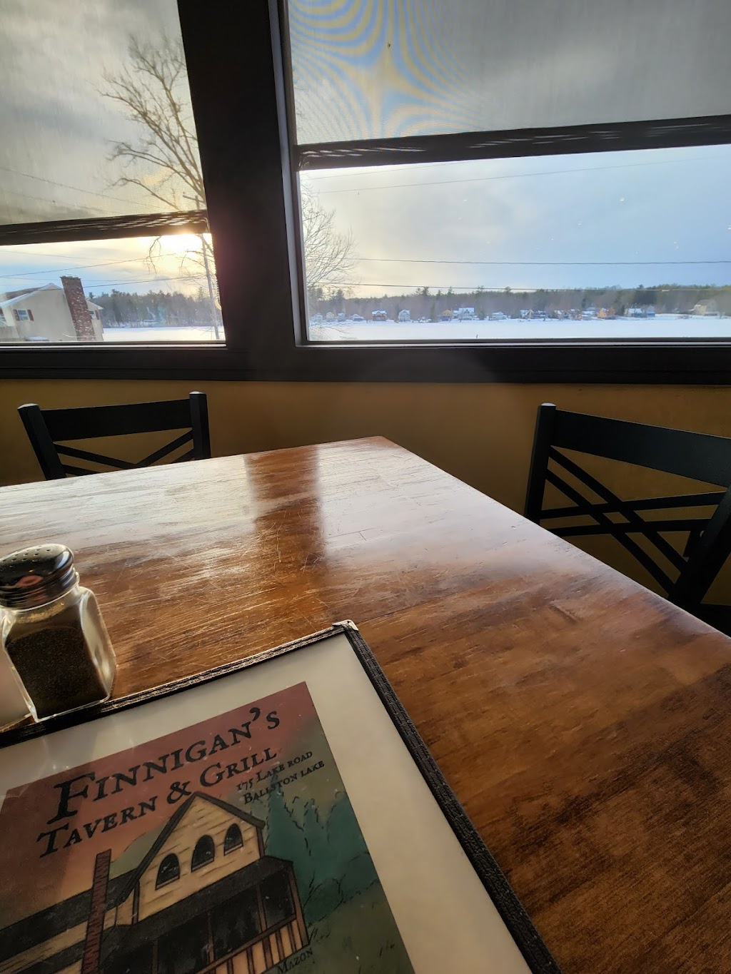 Finnigans On The Lake | restaurant | 175 Lake Rd, Ballston Lake, NY 12019, USA | 5189527185 OR +1 518-952-7185