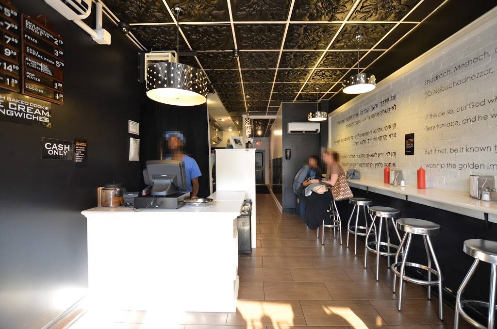 The Burgers Priest | restaurant | 3397 Yonge St, Toronto, ON M4N 2M7, Canada | 4164883510 OR +1 416-488-3510