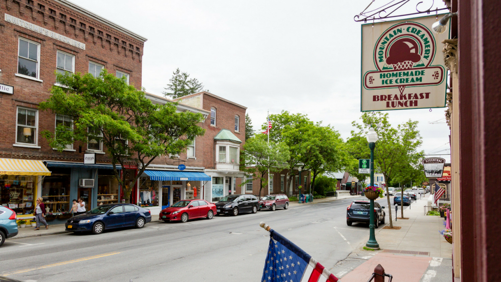 Mountain Creamery | restaurant | 33 Central St #101, Woodstock, VT 05091, USA | 8024571715 OR +1 802-457-1715