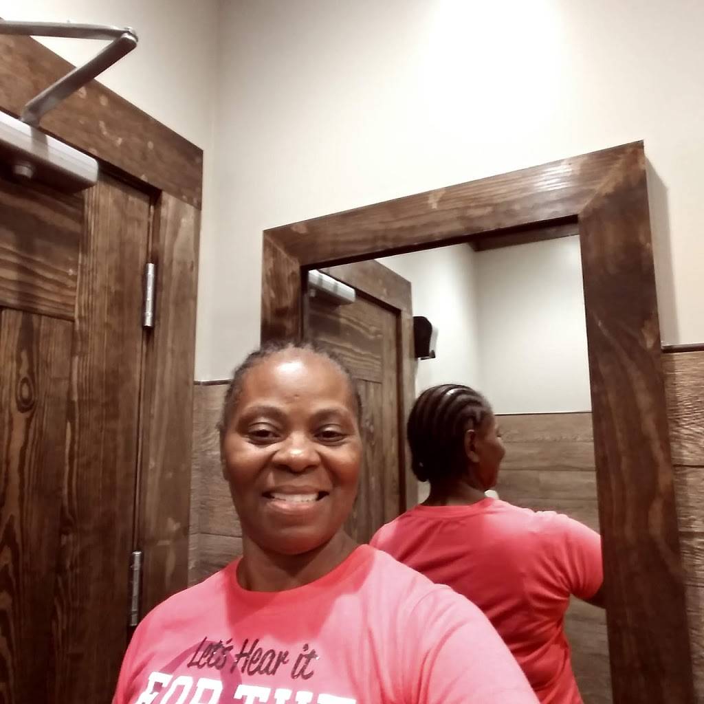 Zaxby’s Chicken Fingers & Buffalo Wings | restaurant | 6920 S Orange Blossom Trail, Orlando, FL 32809, USA | 4075453130 OR +1 407-545-3130