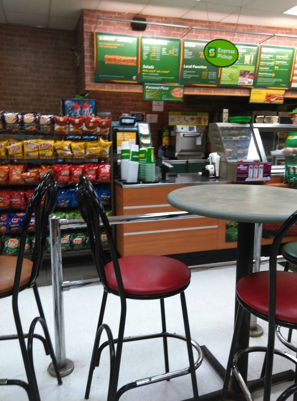 Subway | restaurant | 1819 Geneva St, Delavan, WI 53115, USA | 2627284540 OR +1 262-728-4540