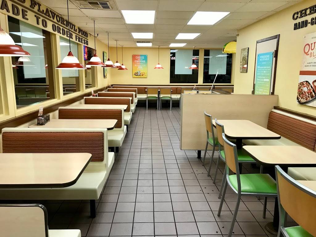 Del Taco | meal takeaway | 1010 E Washington St, Colton, CA 92324, USA | 9093700477 OR +1 909-370-0477