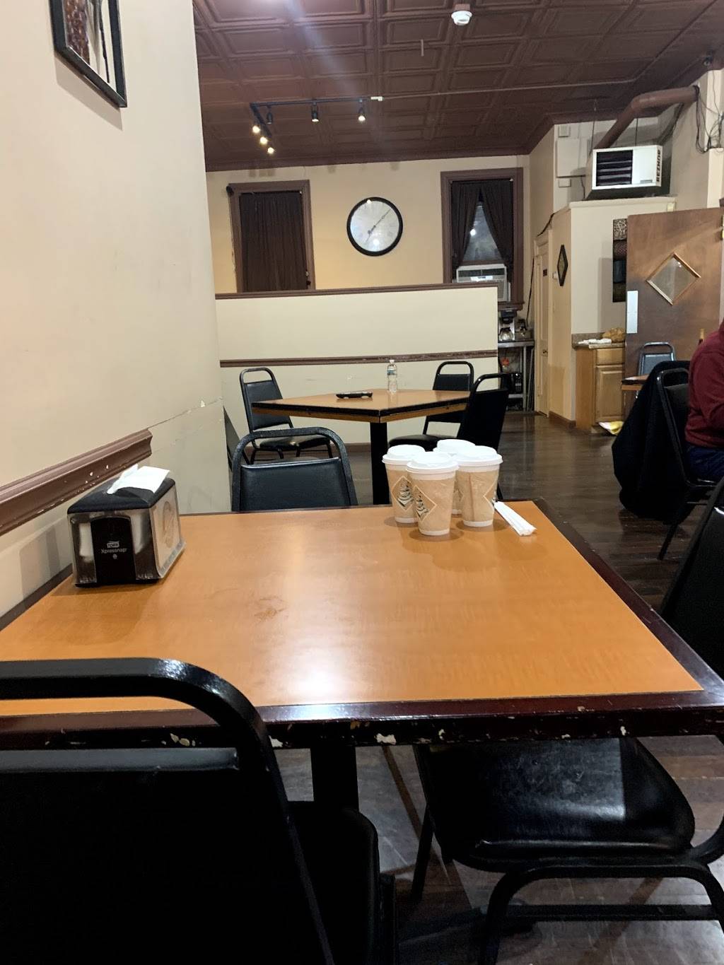 Angelinas Pizza & Restaurant | restaurant | 53 Linden St, Hackensack, NJ 07601, USA | 2019071644 OR +1 201-907-1644