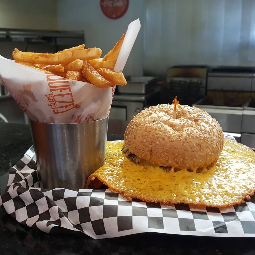 Squeeze Burger and Brew | restaurant | 856 W Benjamin Holt Dr, Stockton, CA 95207, USA | 2094732222 OR +1 209-473-2222