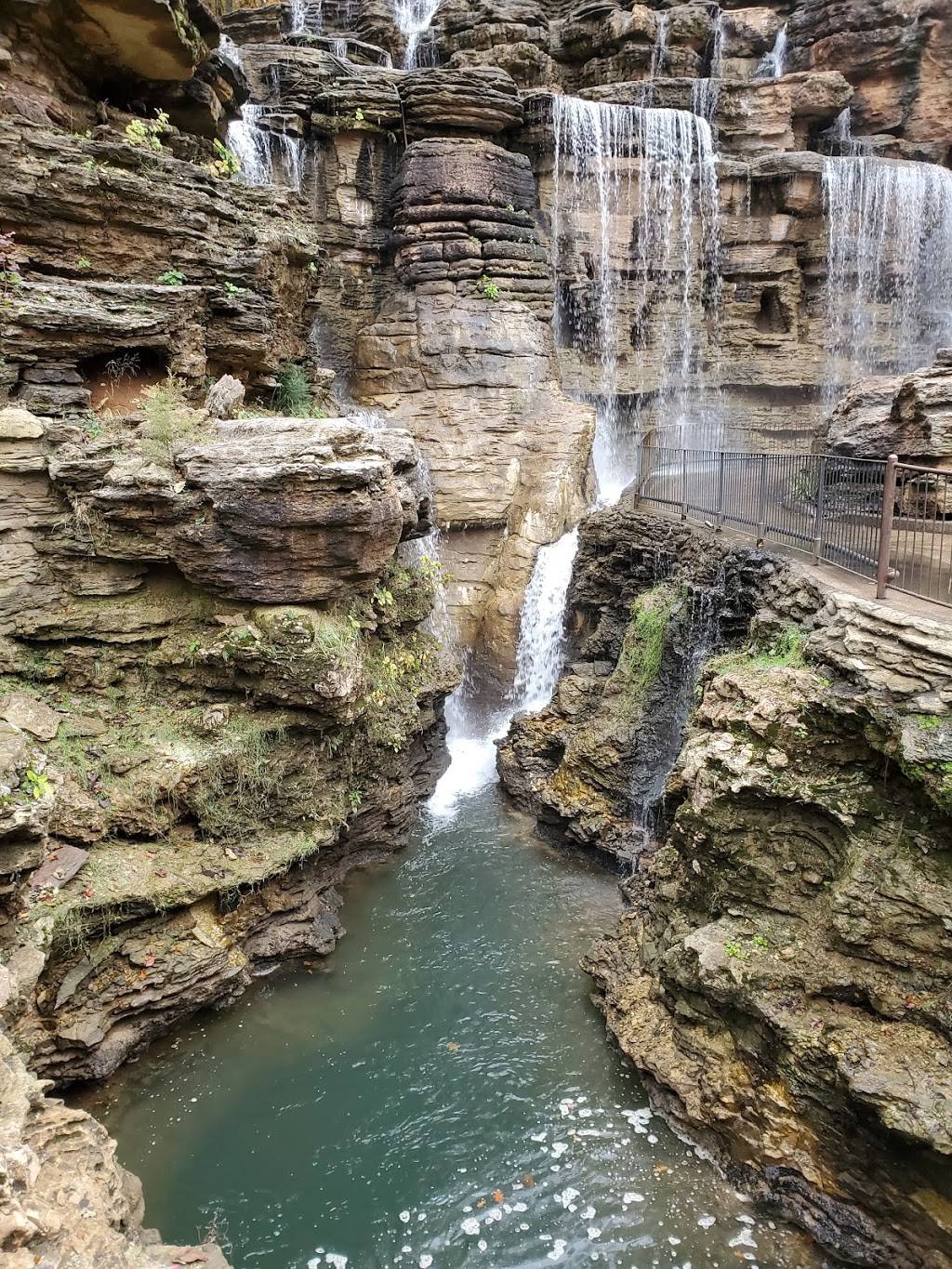 Top of the Rock | restaurant | 150 Top of the Rock Rd, Ridgedale, MO 65739, USA | 8002256343 OR +1 800-225-6343