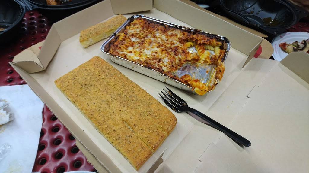 Pizza Hut | meal takeaway | 224 Broadway, Taunton, MA 02780, USA | 5088222448 OR +1 508-822-2448