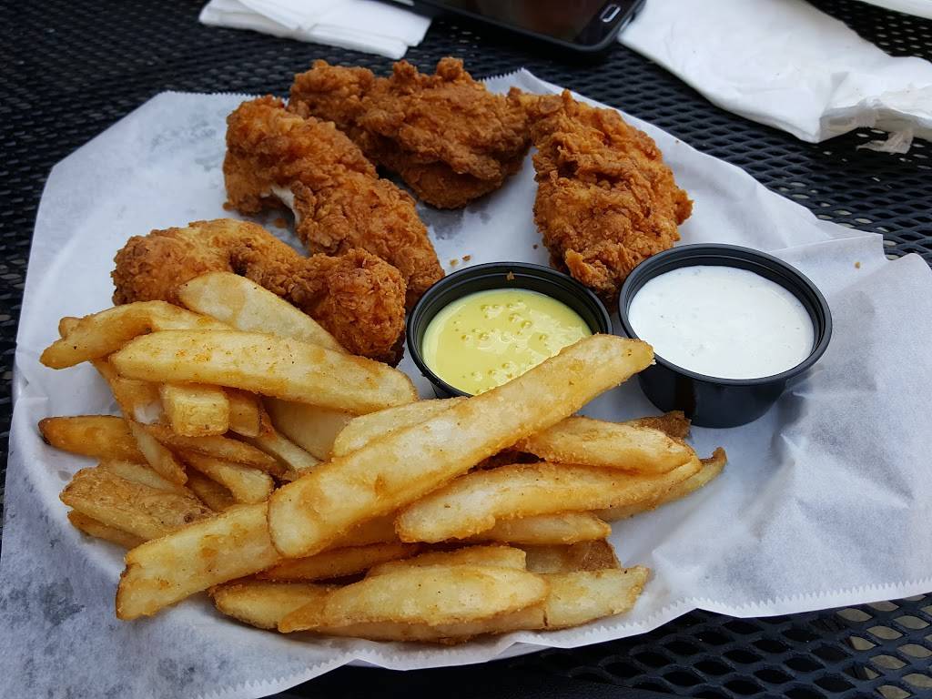 Mugshots Grill & Bar Uptown | restaurant | 2311 Richard Arrington Jr Blvd N #100, Birmingham, AL 35203, USA | 2055216422 OR +1 205-521-6422