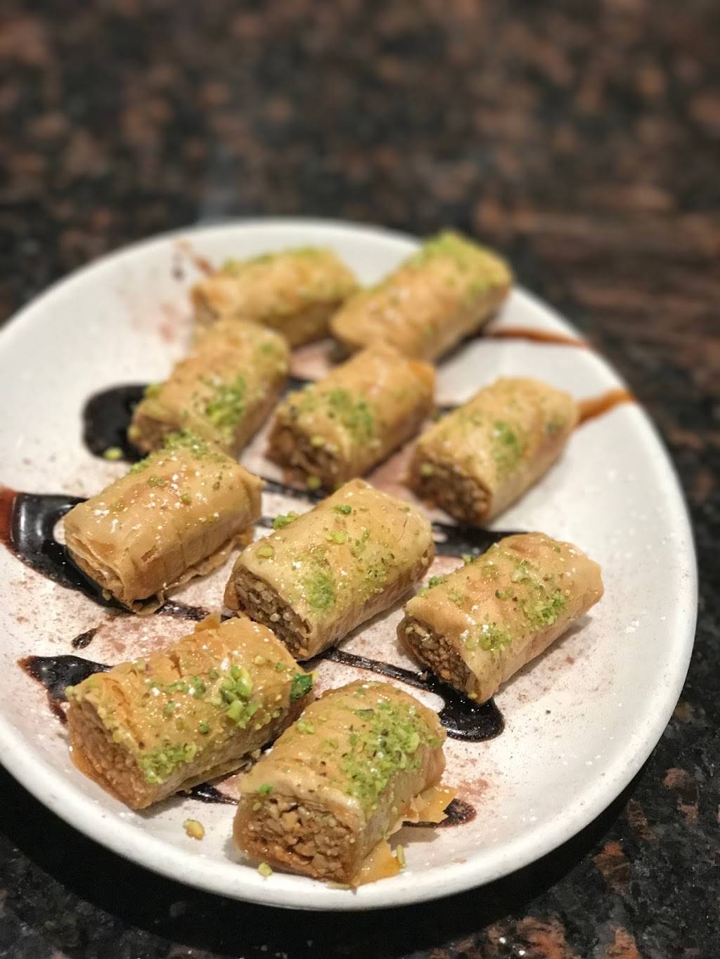 La Luna Mountain | restaurant | 650 Concession St, Hamilton, ON L8V 5C2, Canada | 9053855123 OR +1 905-385-5123