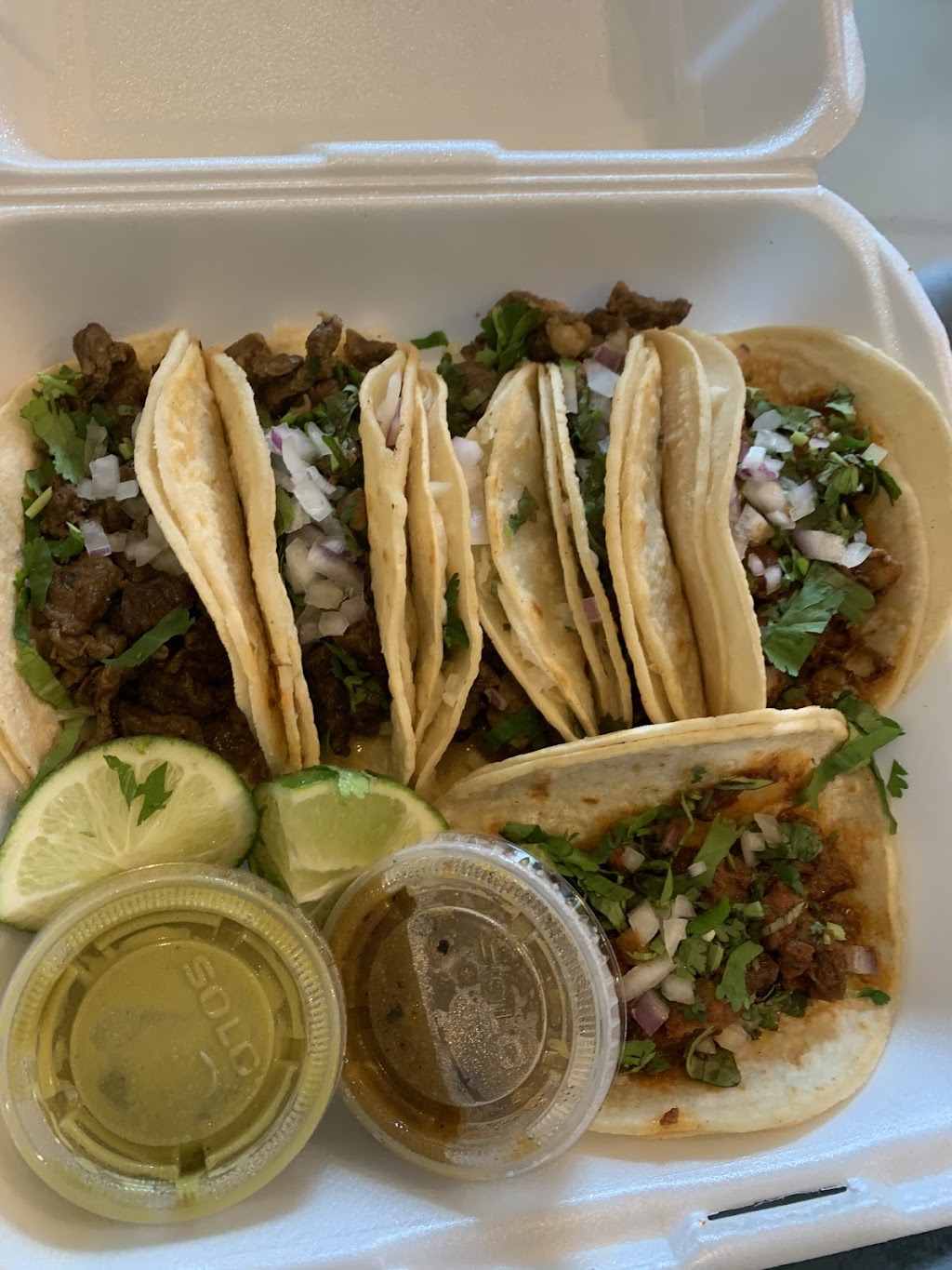 Tres Reinas Market | restaurant | 1142 Cole St, Enumclaw, WA 98022, USA | 3606258432 OR +1 360-625-8432