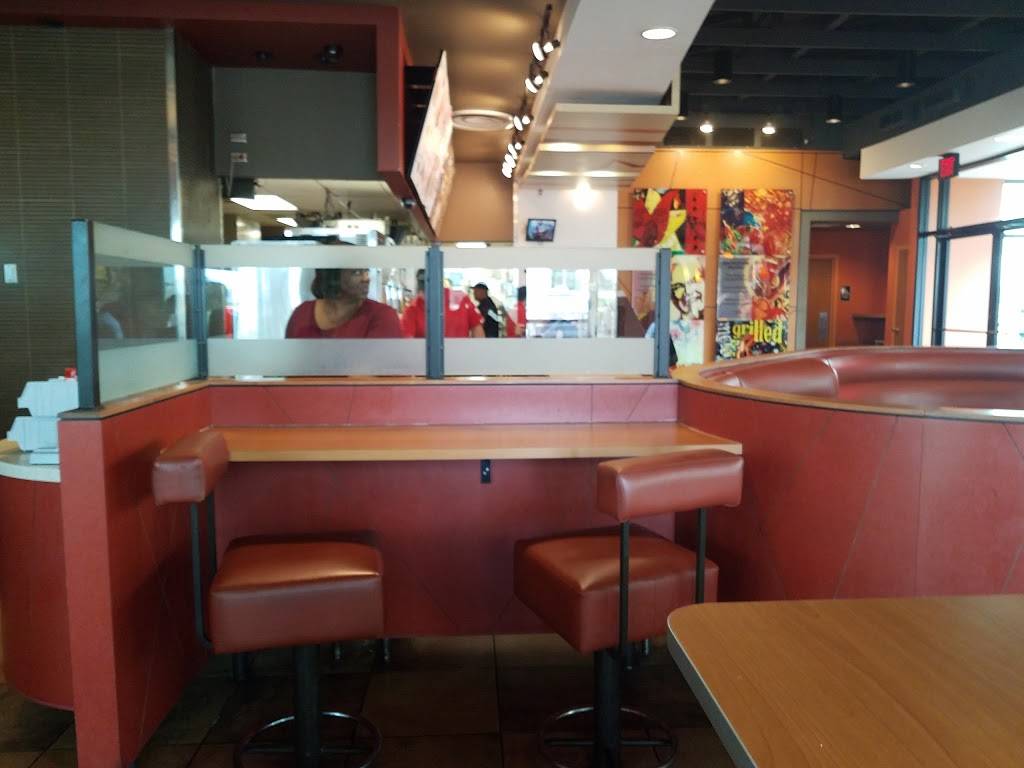 Taco Bell | meal takeaway | 1702 N Cockrell Hill Rd, Dallas, TX 75212, USA | 2149517823 OR +1 214-951-7823