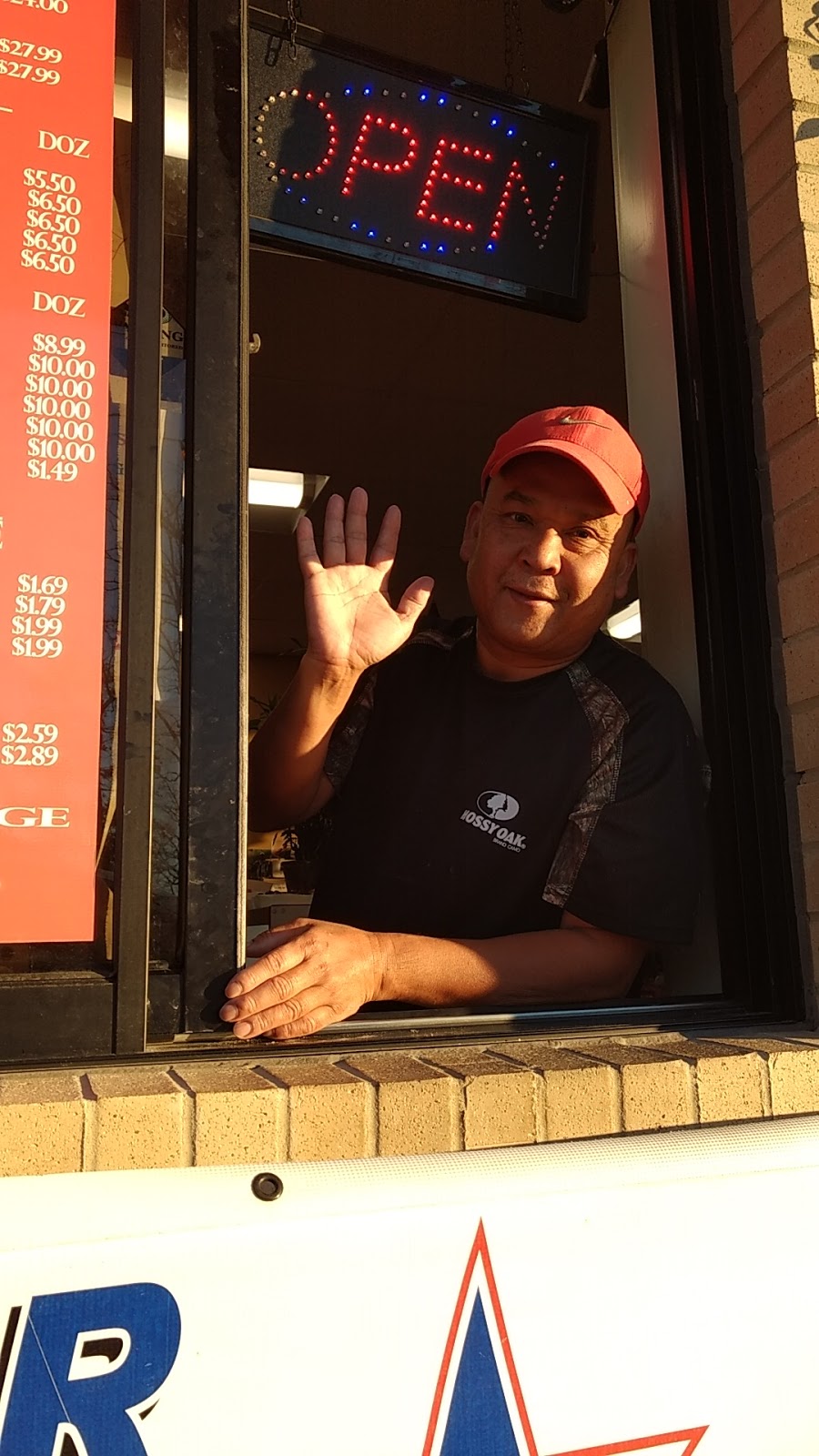 Star Donuts | restaurant | Warren Dr, West Monroe, LA 71291, USA | 3188554105 OR +1 318-855-4105