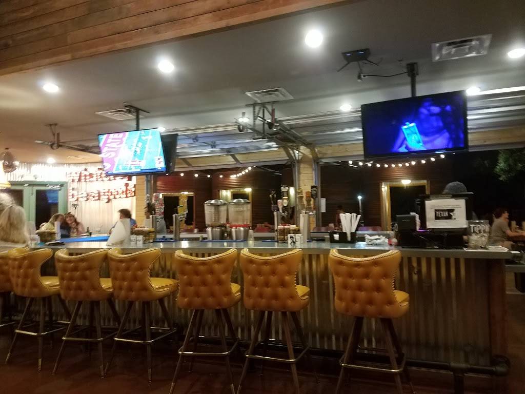 Twisted Root Burger Co. | restaurant | 253 W Church St, Lewisville, TX 75057, USA | 2144583553 OR +1 214-458-3553