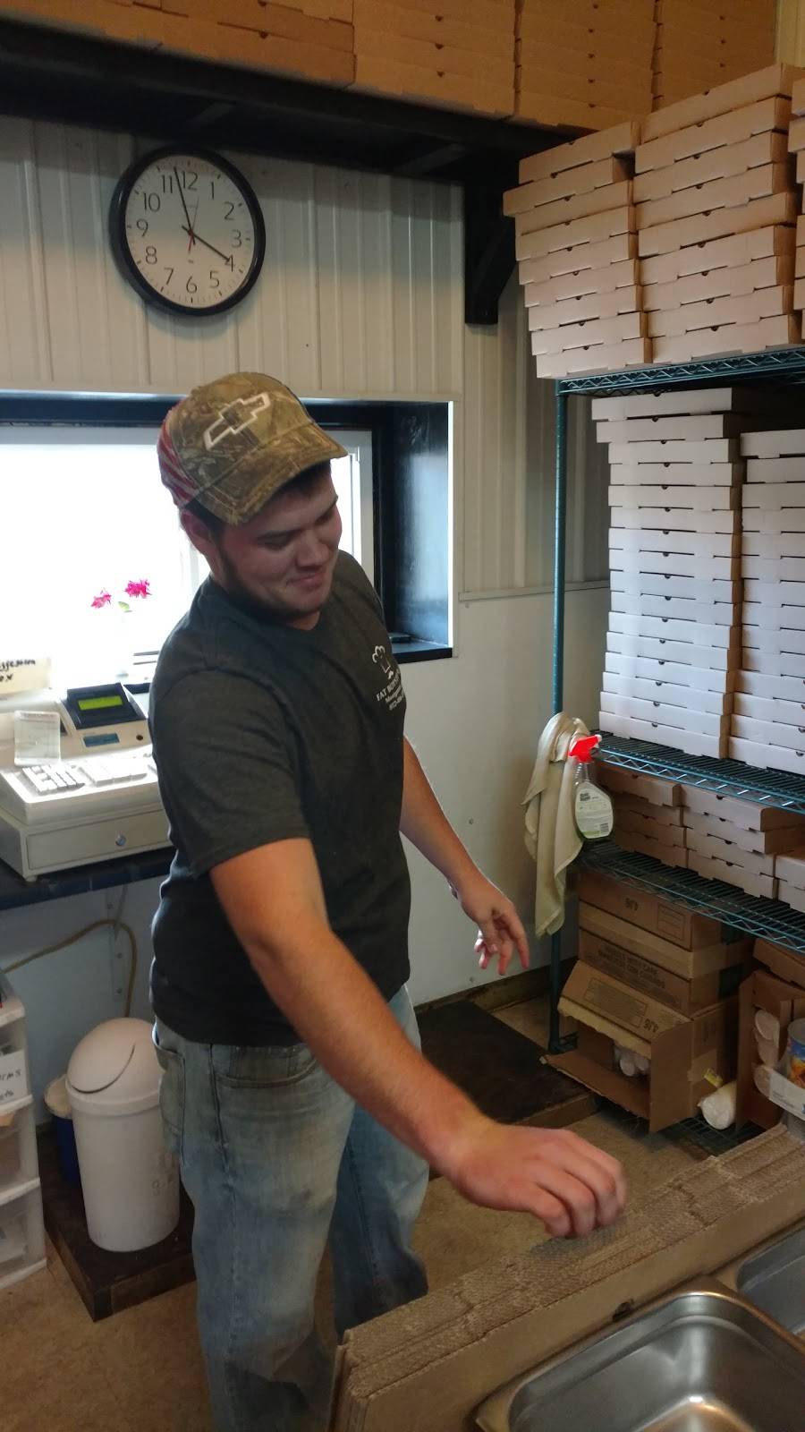 Fat Boys Pizza | restaurant | 415 Main St, Montgomery, IN 47558, USA | 8124863700 OR +1 812-486-3700