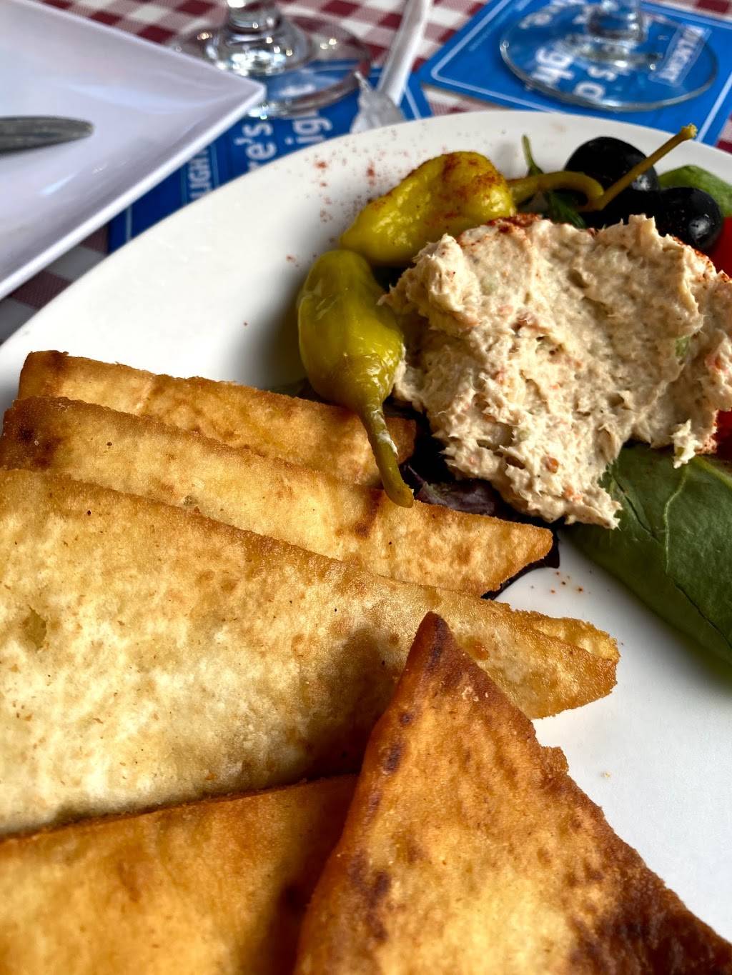 Morgan Maes Oyster House | restaurant | 606 N Pinellas Ave, Tarpon Springs, FL 34689, USA | 7279357380 OR +1 727-935-7380