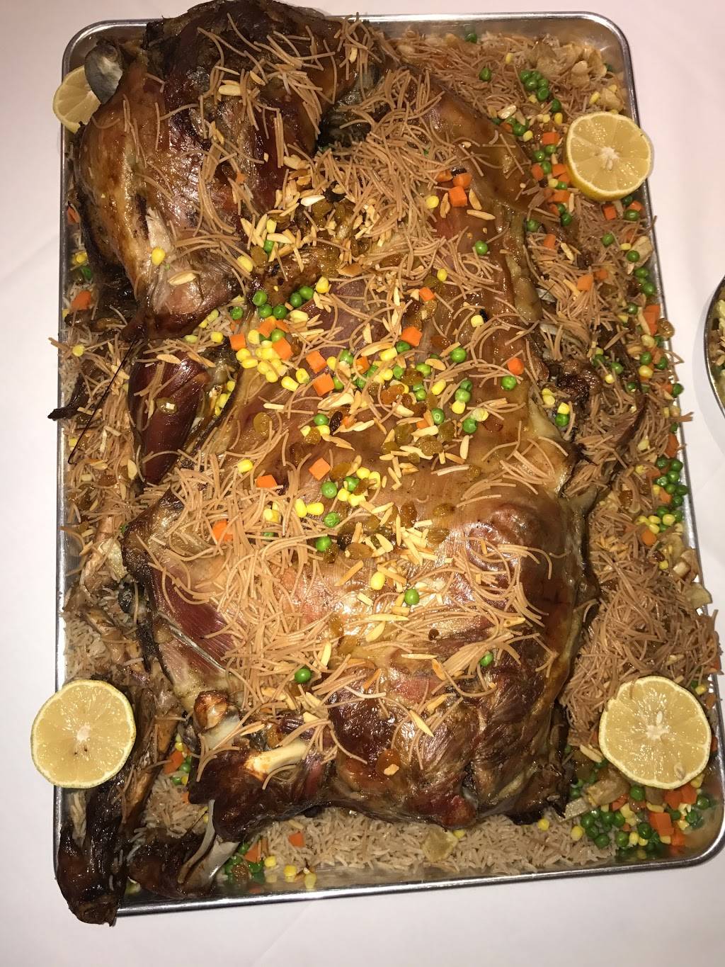 Family Golden Palace | restaurant | 820 Jamacha Road, El Cajon, CA 92019, USA | 6193328833 OR +1 619-332-8833