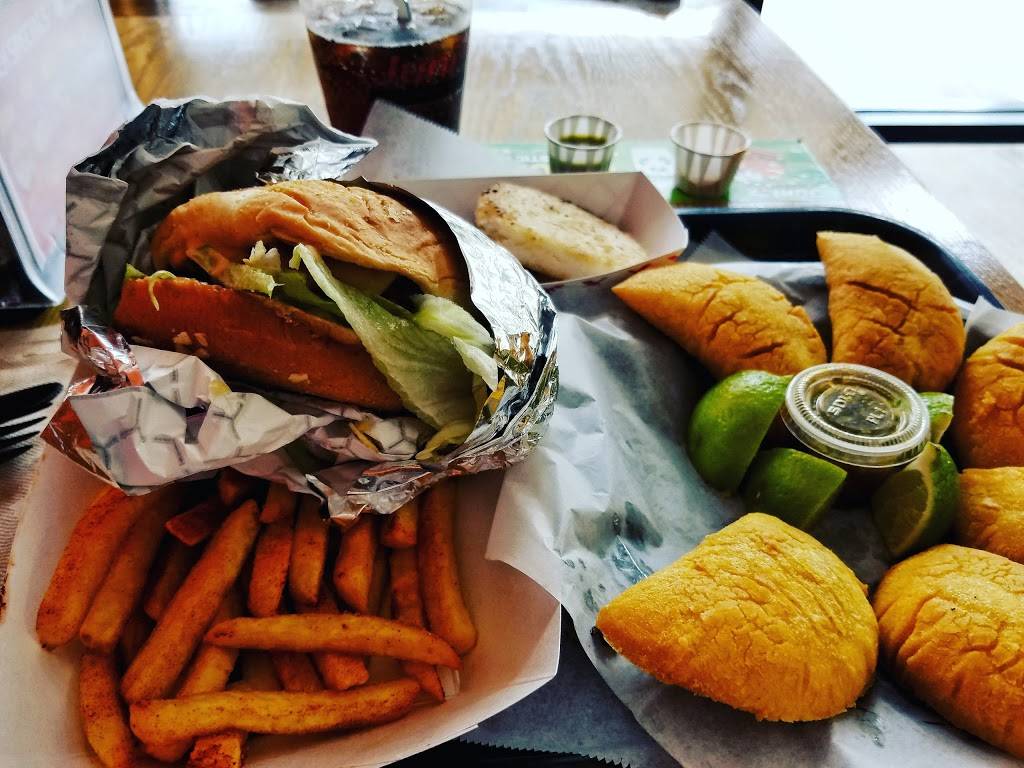 Junior Colombian Burger - East Colonial Drive | restaurant | 11875 E Colonial Dr, Orlando, FL 32826, USA | 4072033801 OR +1 407-203-3801