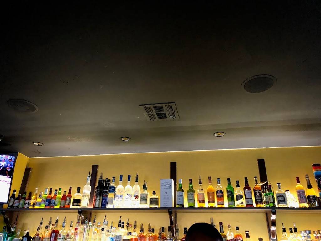 AU Lounge | restaurant | 2430 Broadway, Oakland, CA 94612, USA | 5108931411 OR +1 510-893-1411