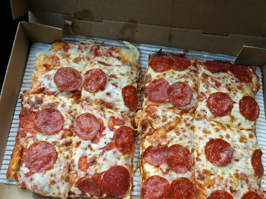 Little Caesars Pizza | meal takeaway | 7926 Cooley Lake Rd, Waterford Twp, MI 48327, USA | 2483631531 OR +1 248-363-1531