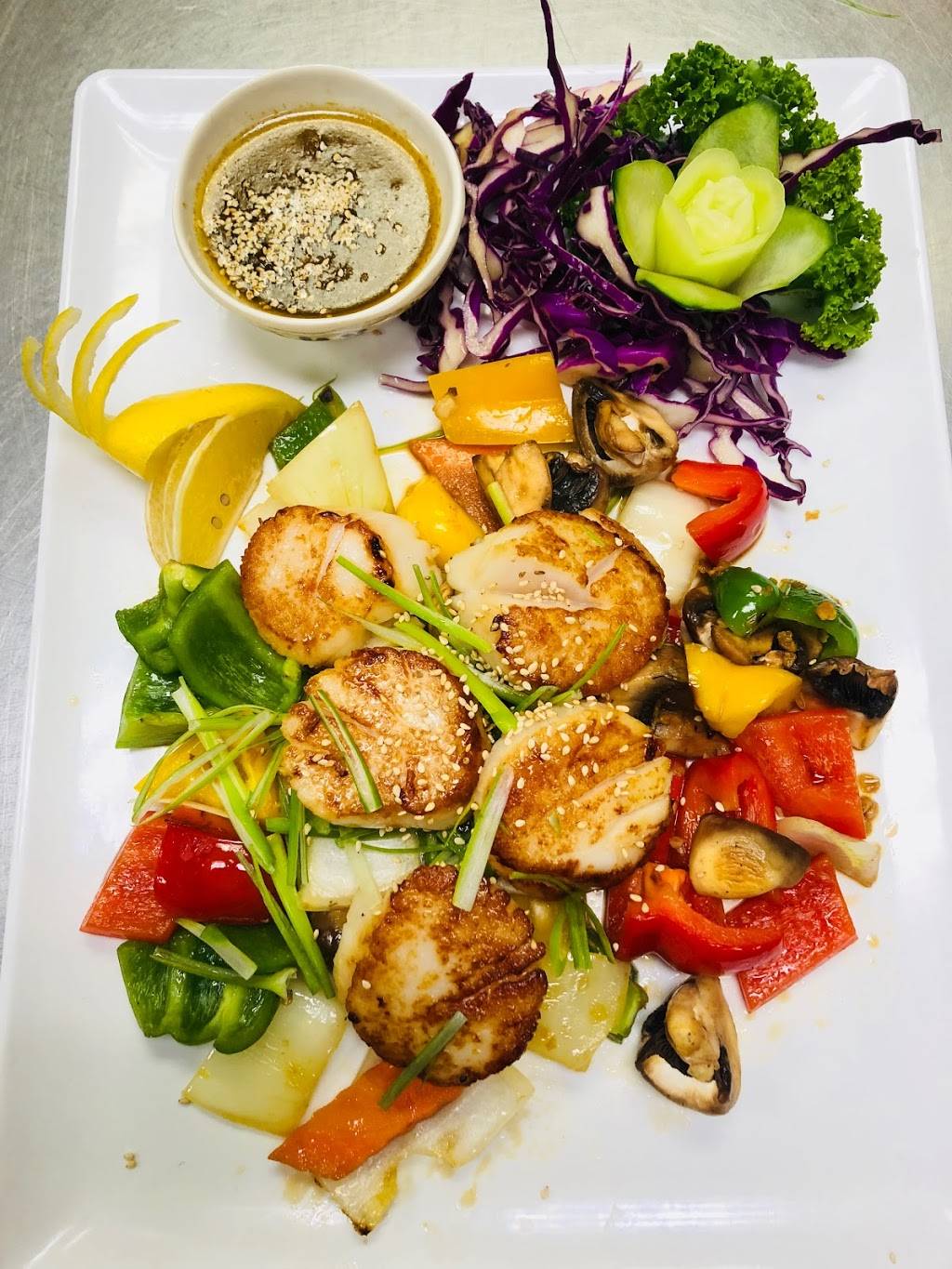 Fuki Steakhouse & Sushi | restaurant | 2010 W 9th Ave, Oshkosh, WI 54904, USA | 9203854478 OR +1 920-385-4478