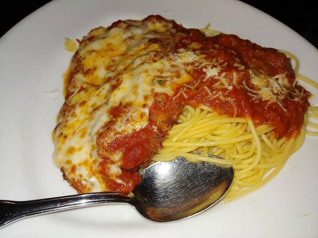 Vespuccis Pizza & Pasta | restaurant | 4805 Canton Rd #100, Marietta, GA 30066, USA | 7709281212 OR +1 770-928-1212