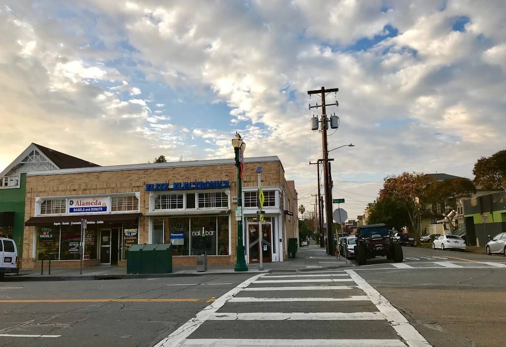 Alameda Bagels and Donuts | bakery | 1227 Park St, Alameda, CA 94501, USA | 5102394387 OR +1 510-239-4387