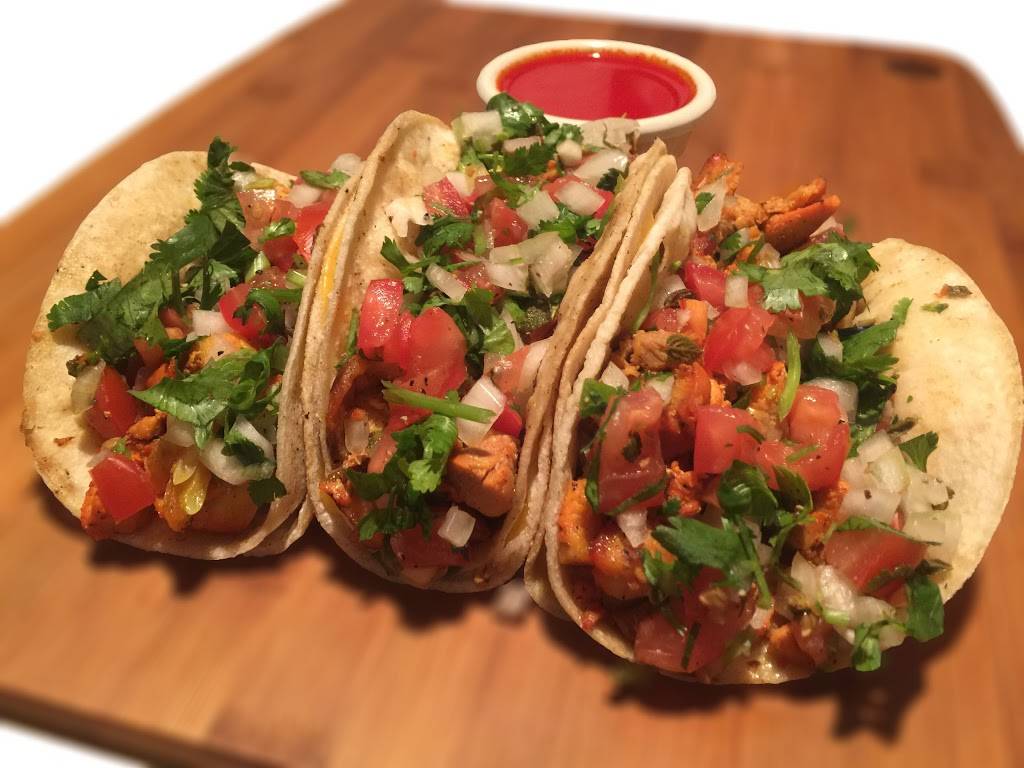 Mama’s Grill | restaurant | 7518 Foothill Blvd, Tujunga, CA 91042, USA | 8183526677 OR +1 818-352-6677