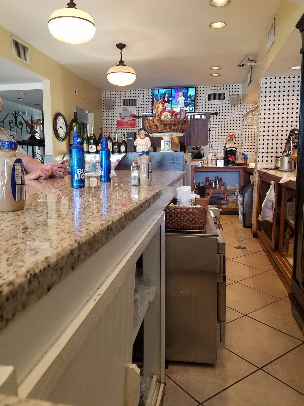 The Bistro | restaurant | 1023 Kane Concourse, Bay Harbor Islands, FL 33154, USA | 3058660404 OR +1 305-866-0404