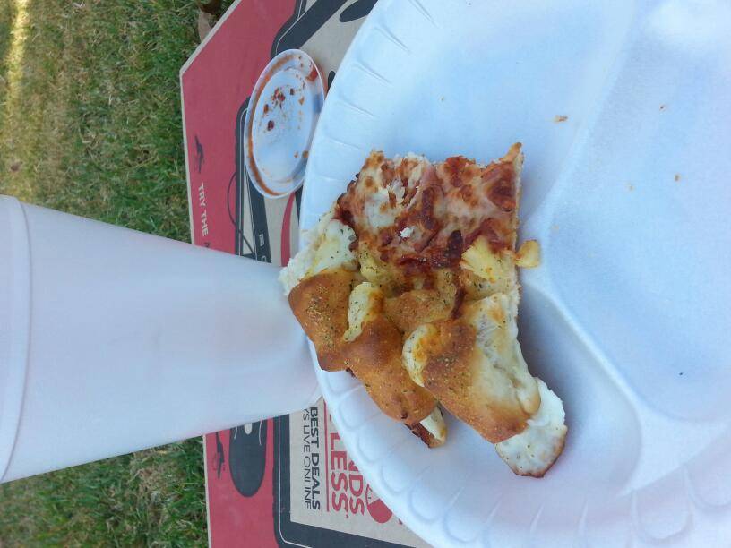 Pizza Hut | restaurant | 3400 E 1st St, Los Angeles, CA 90063, USA | 3232650800 OR +1 323-265-0800