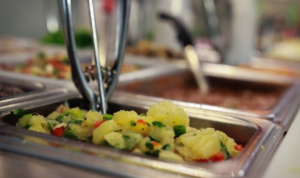 Mojo Burrito | restaurant | 1800 Dayton Blvd, Chattanooga, TN 37405, USA | 4238706656 OR +1 423-870-6656