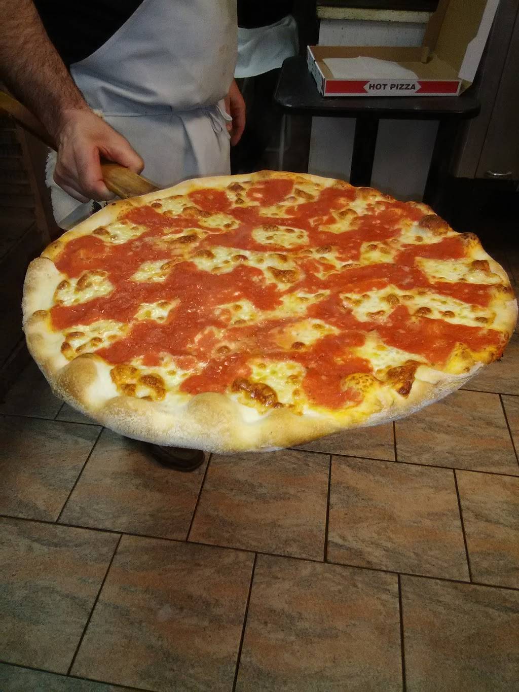 Richmond Pizza | restaurant | 1060 Richmond Rd, Staten Island, NY 10304, USA | 7185245740 OR +1 718-524-5740
