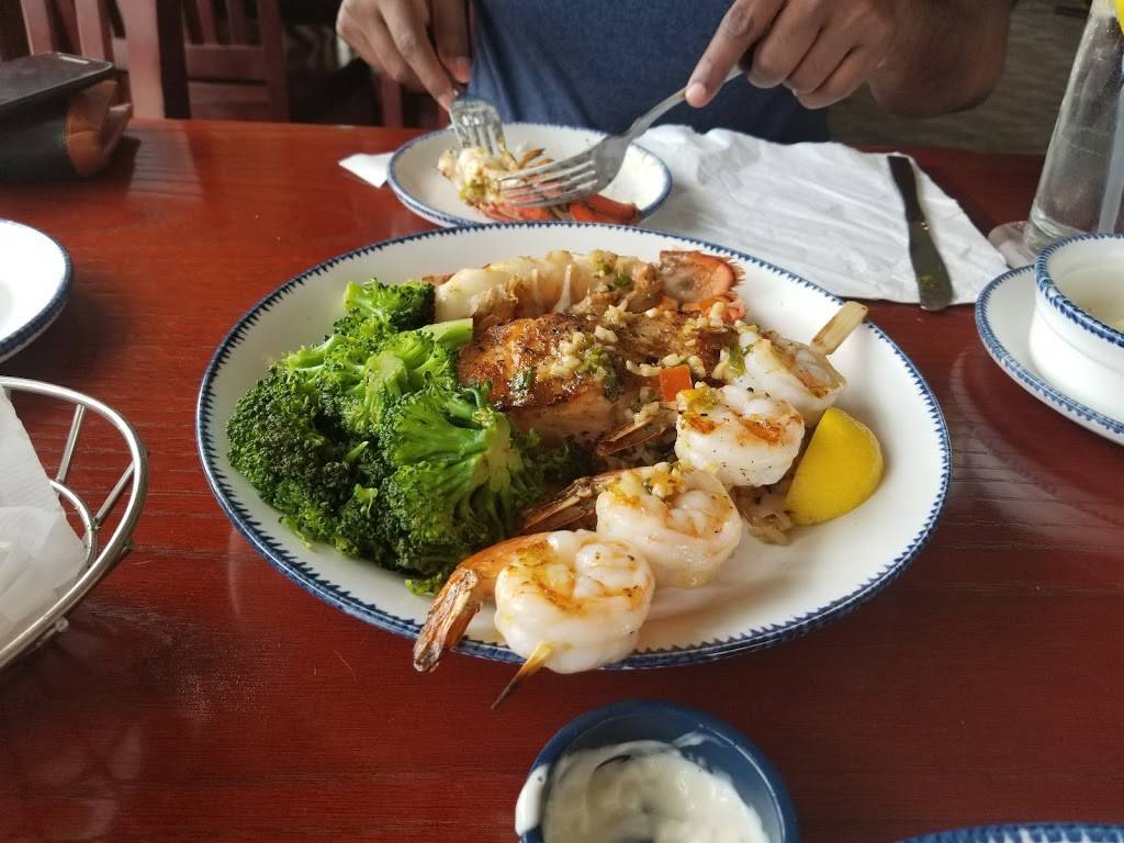 Red Lobster | restaurant | 4573 Commercial Dr, New Hartford, NY 13413, USA | 3157686156 OR +1 315-768-6156