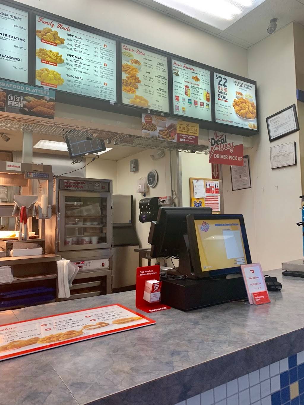 Churchs Chicken | restaurant | 1704 W Ajo Way, Tucson, AZ 85713, USA | 5204349659 OR +1 520-434-9659