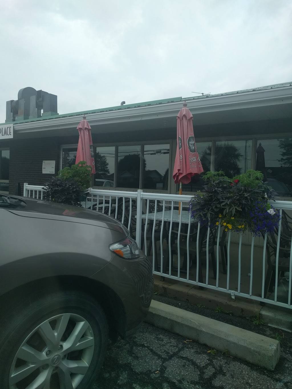Place 19-67 Motel Restaurant | restaurant | 200 Old Highway 17, Plantagenet, ON K0B 1L0, Canada | 6136735220 OR +1 613-673-5220