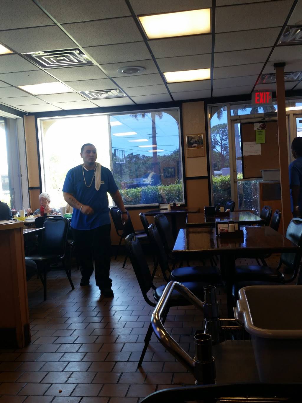 Presuttis Italian Subs | restaurant | 3600 Okeechobee Rd, Fort Pierce, FL 34947, USA | 7724657767 OR +1 772-465-7767