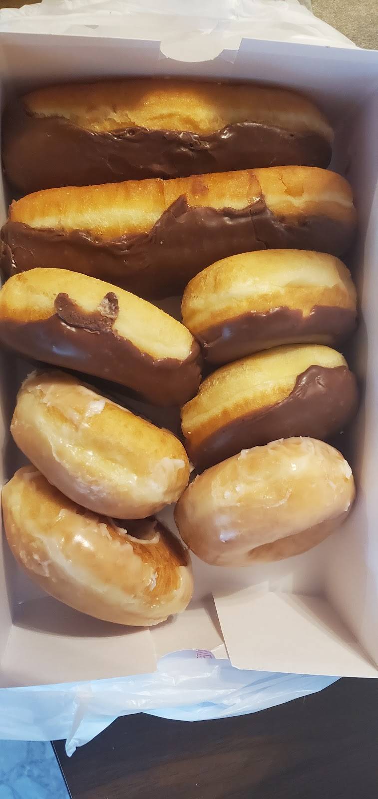 Lees Donuts | bakery | 418 Main Ave S, Magee, MS 39111, USA | 6014397024 OR +1 601-439-7024
