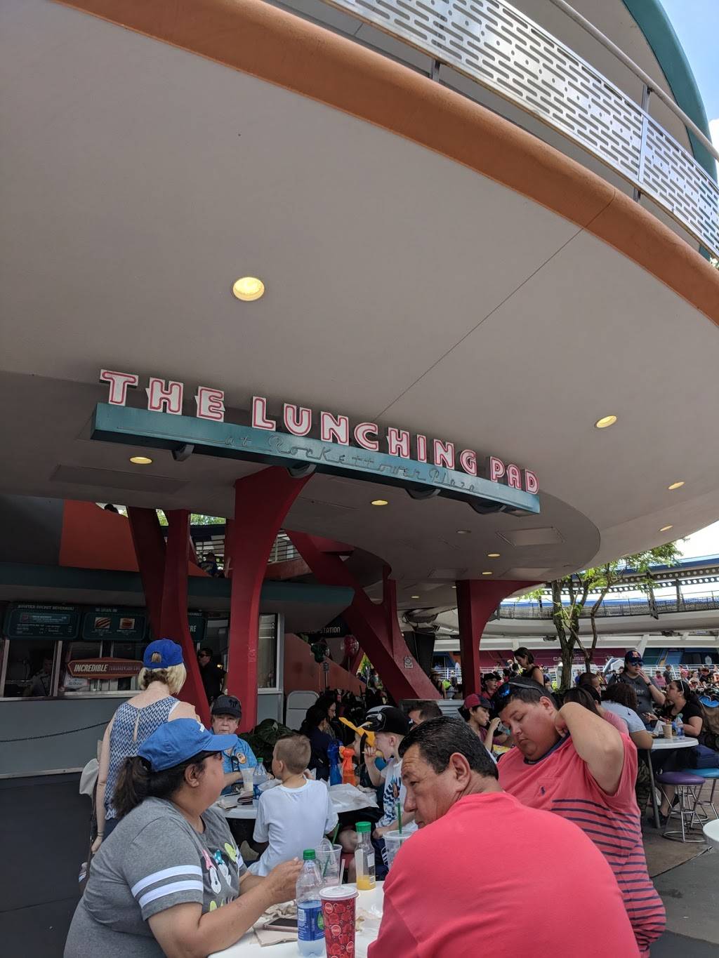 The Lunching Pad | restaurant | 1180 Seven Seas Drive, Orlando, FL 32836, USA | 4079393463 OR +1 407-939-3463