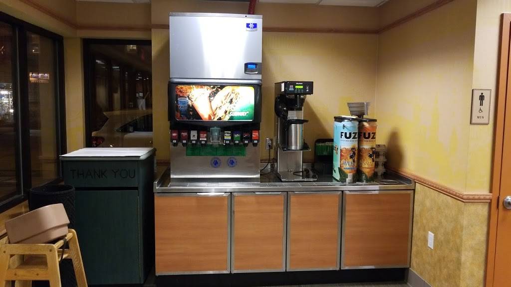 Subway Restaurants | restaurant | 301 E Erie Ave, Lorain, OH 44052, USA | 4402889171 OR +1 440-288-9171