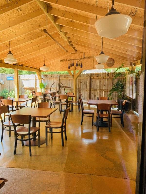 The Hot Spot | restaurant | 2701 Byler Rd, Moulton, AL 35650, USA | 2565221228 OR +1 256-522-1228