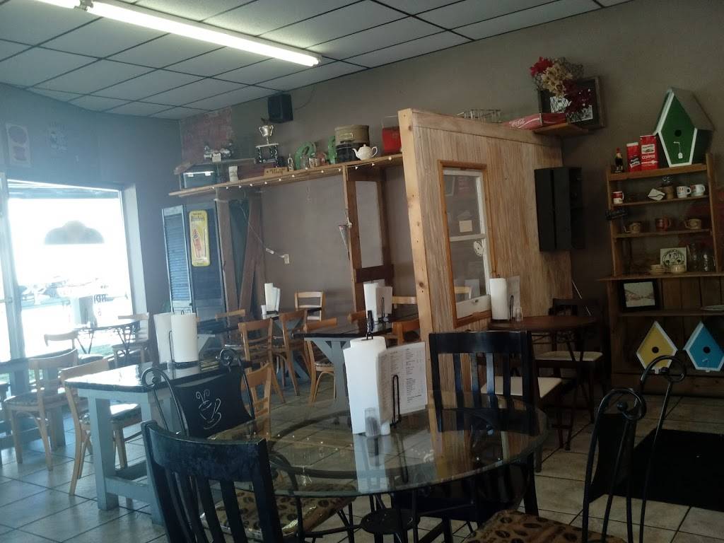 Common Grounds Coffee Shop | meal takeaway | 104 Bond St # A, Clewiston, FL 33440, USA | 8639029889 OR +1 863-902-9889