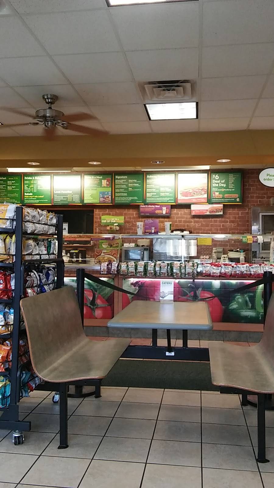 Subway | restaurant | 412 W Main St, Cambridge, WI 53523, USA | 6084239988 OR +1 608-423-9988