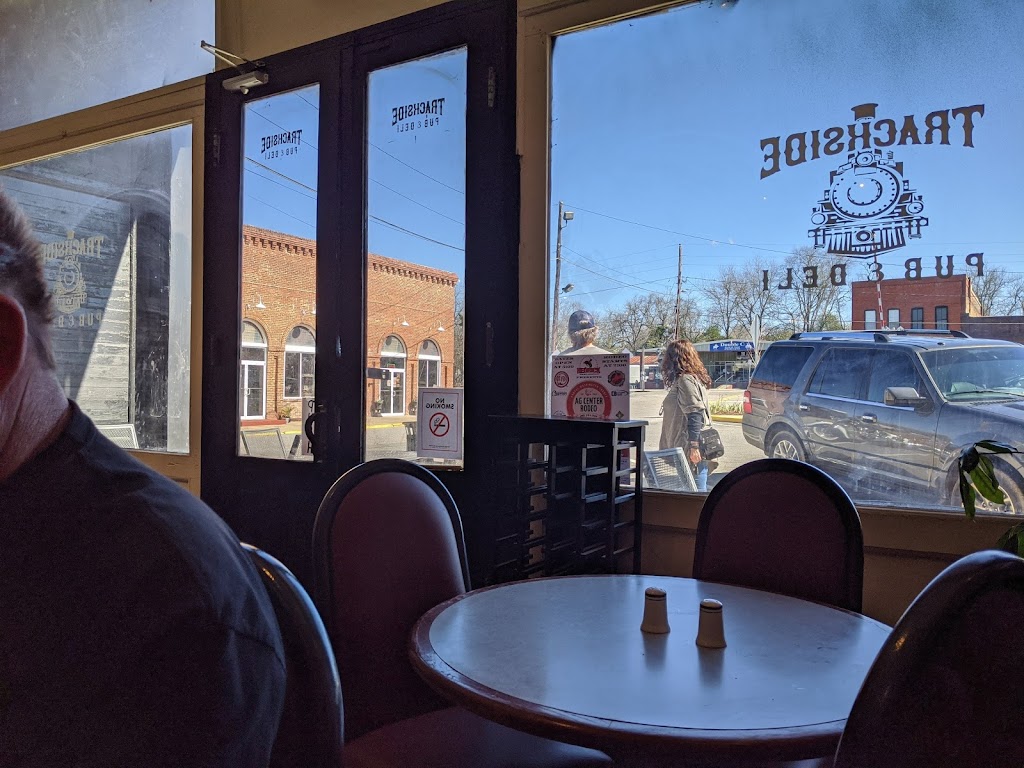 Trackside Pub & Deli | restaurant | 102 W North Central Ave, Tennille, GA 31089, USA | 4785216077 OR +1 478-521-6077