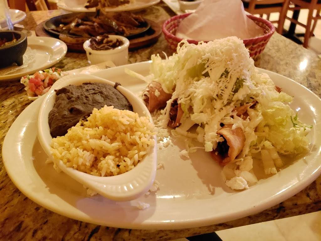 Cheen Huaye Southern Mexican Restaurant | restaurant | 15400 Biscayne Blvd, Aventura, FL 33160, USA | 3059562808 OR +1 305-956-2808