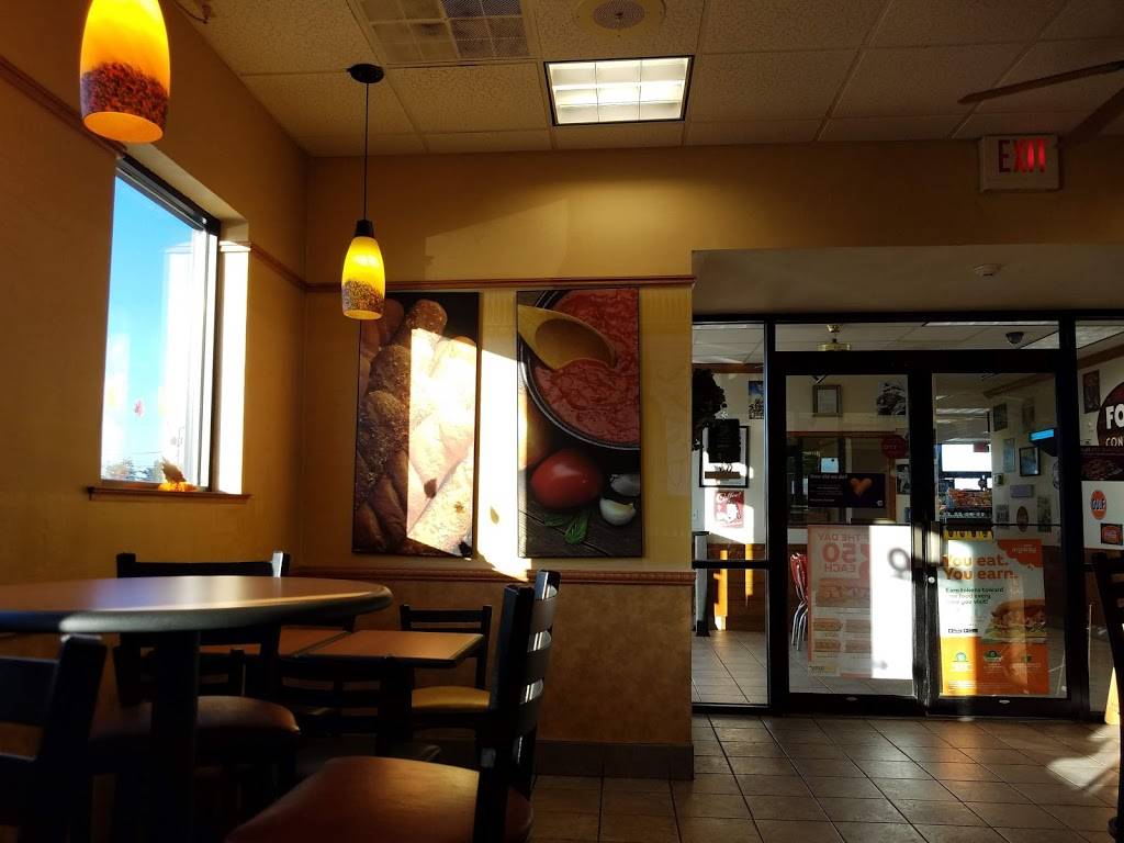 Subway | restaurant | 1788 Calohan Rd, Rustburg, VA 24588, USA | 4346162266 OR +1 434-616-2266