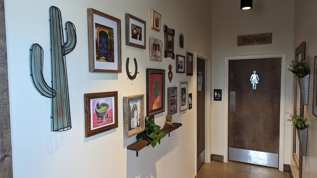 Someburros Peoria | restaurant | 8200 W Thunderbird Rd, Peoria, AZ 85381, USA | 6232897193 OR +1 623-289-7193