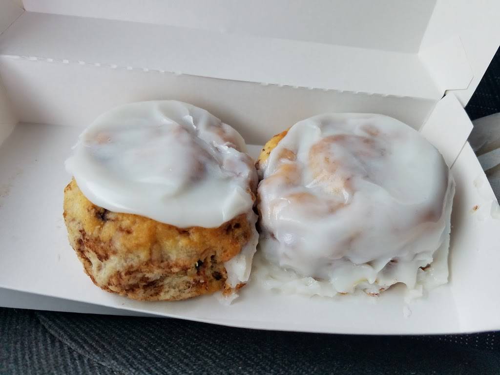 Hardees | restaurant | 2135 County Dr, Petersburg, VA 23803, USA | 8047332125 OR +1 804-733-2125