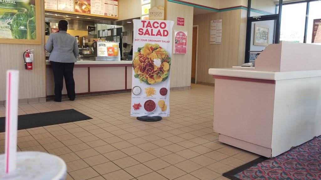 Wendys | restaurant | 2351 N Rolling Rd, Baltimore, MD 21244, USA | 4434365737 OR +1 443-436-5737