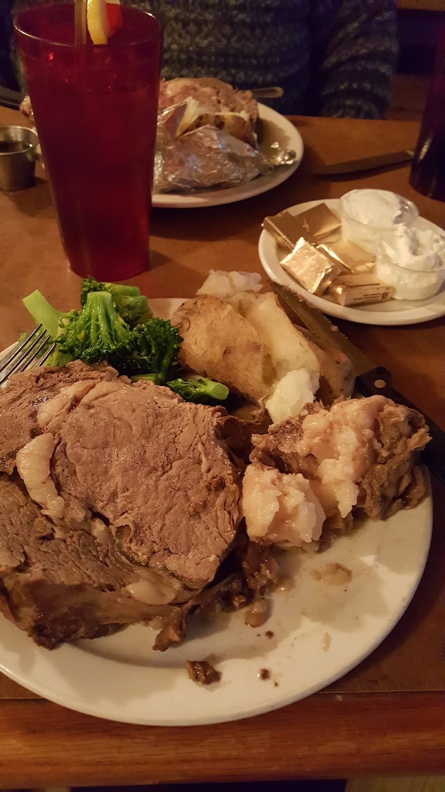 Féile Restaurant and Pub | restaurant | 1619 Post Rd, Wells, ME 04090, USA | 2072514065 OR +1 207-251-4065